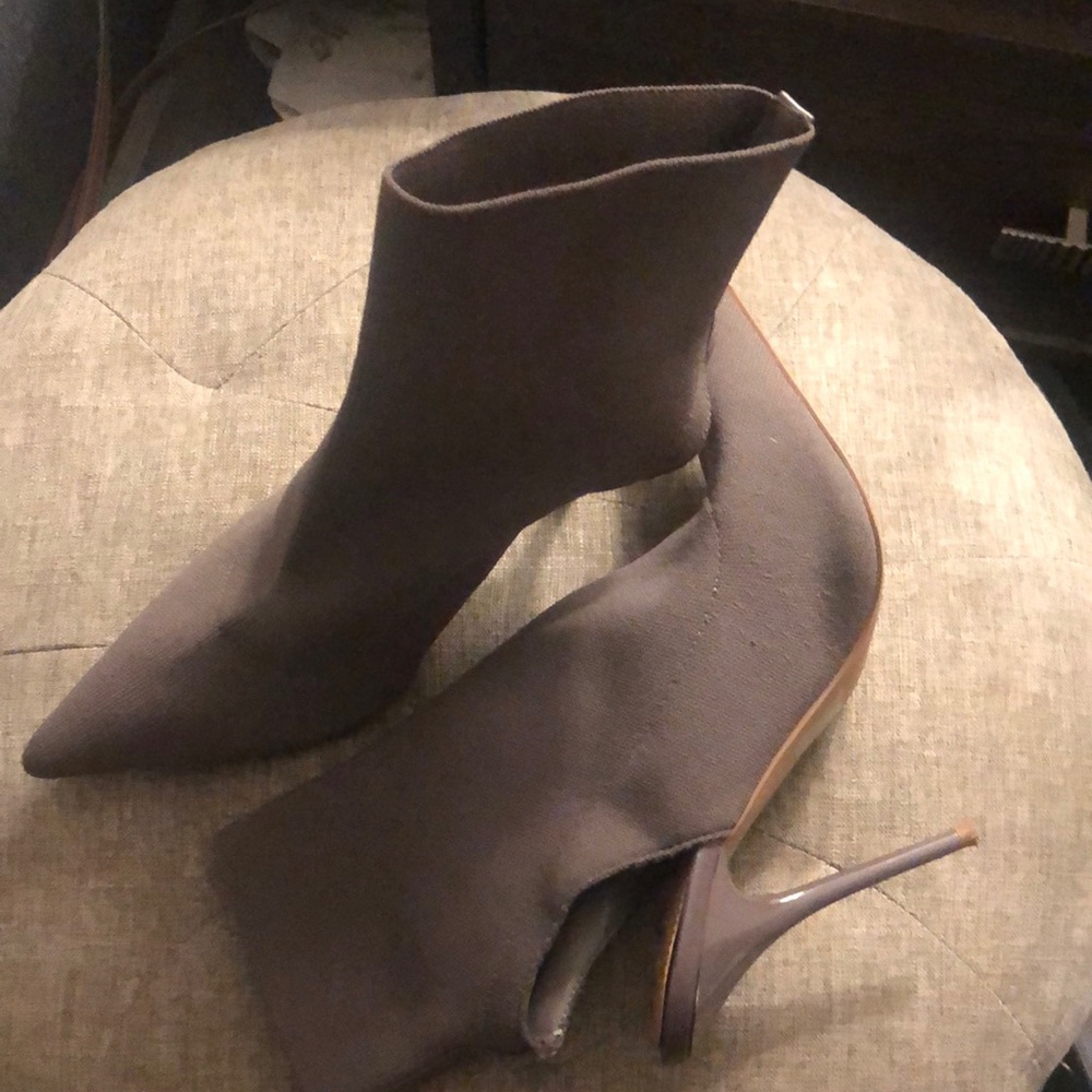 Backless knit boots. Light wear in the soles Reposhing. Never worn by me.